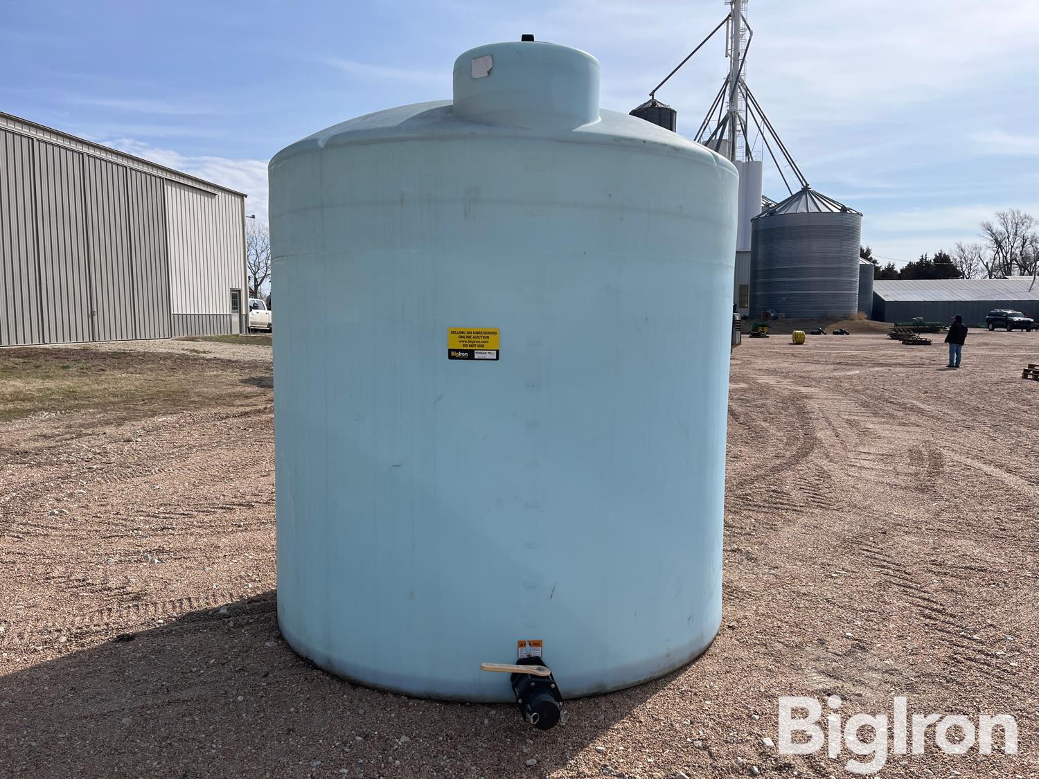 Schaben 3000 Gallon Vertical Poly Tank BigIron Auctions