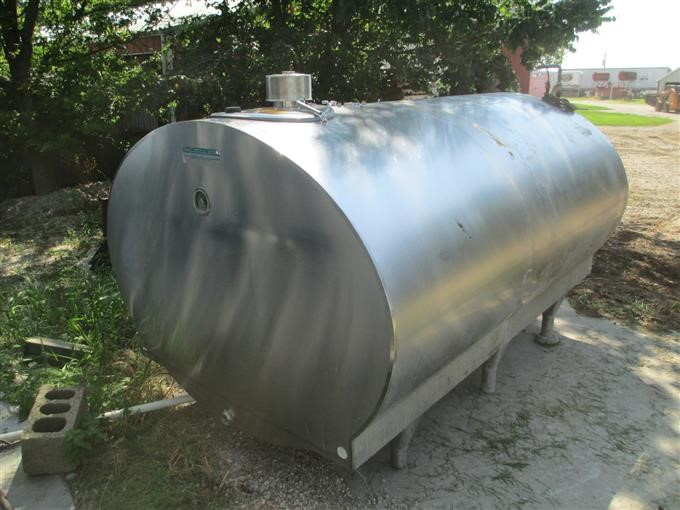 1000 Gallon Bulk Milk Tank BigIron Auktioner1000 Gallon Bulk Milk Tank BigIron Auktioner  