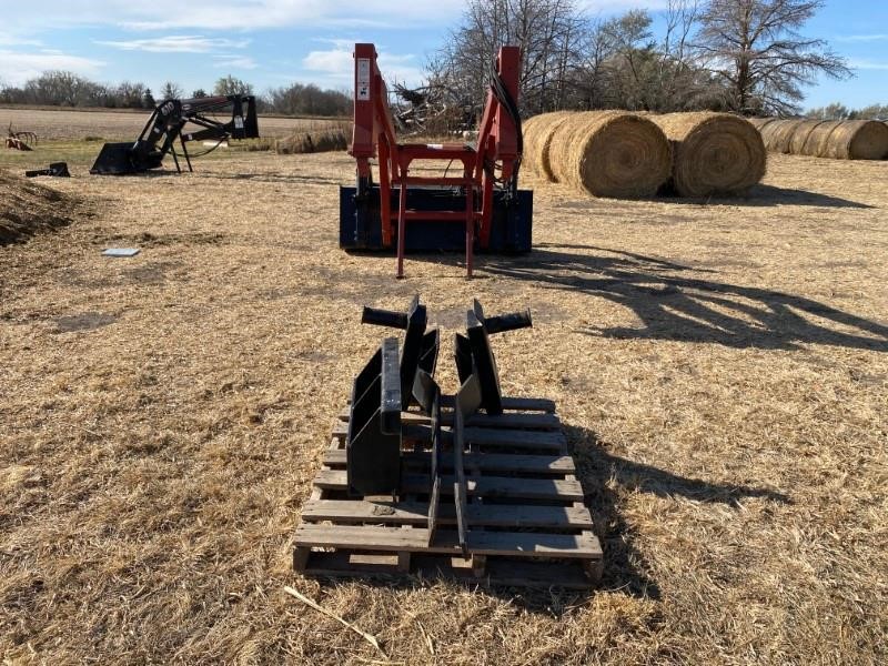 Great Bend Tractor Loader