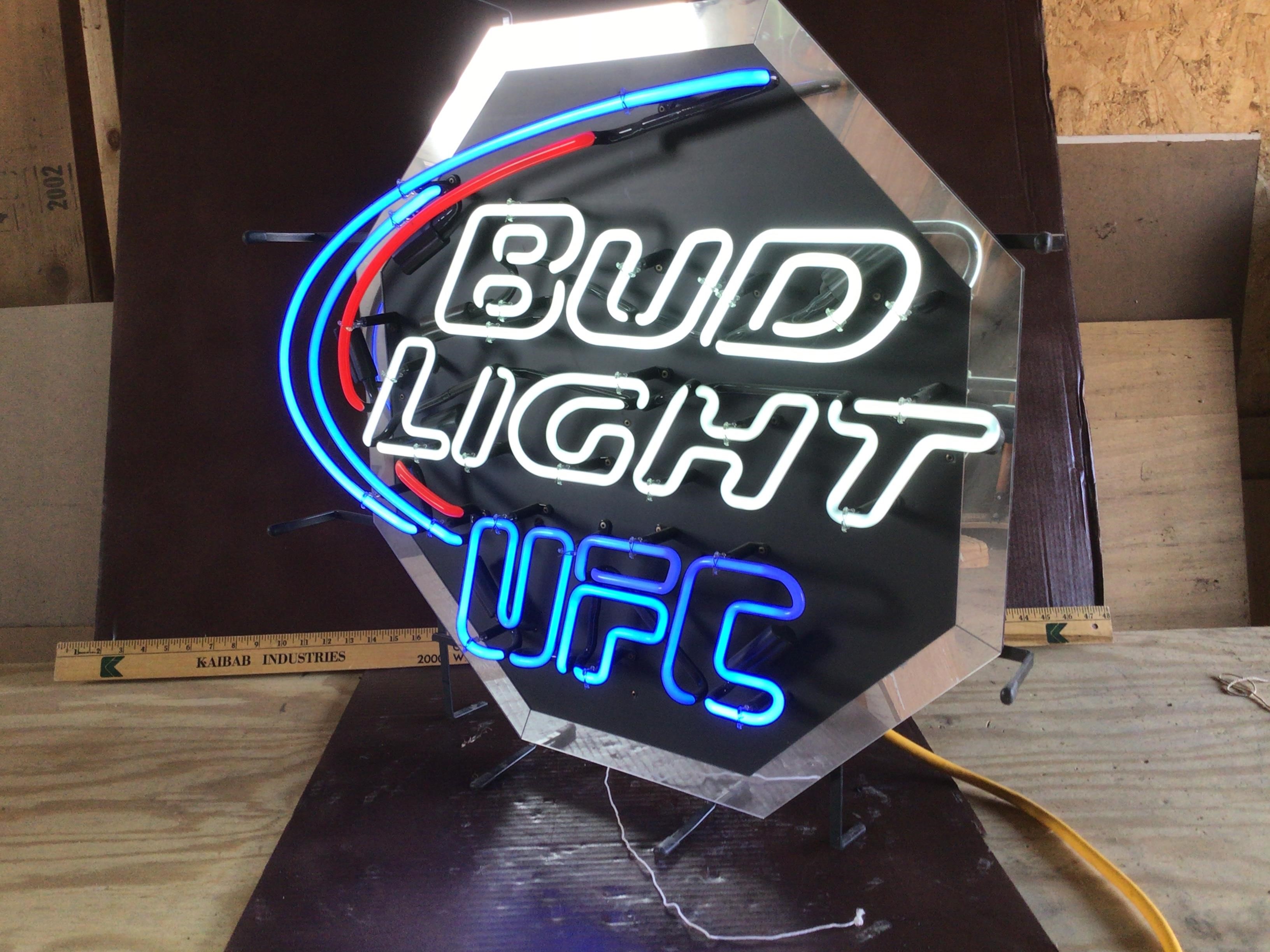 2013 Bud Light UFC Neon Sign BigIron Auctions