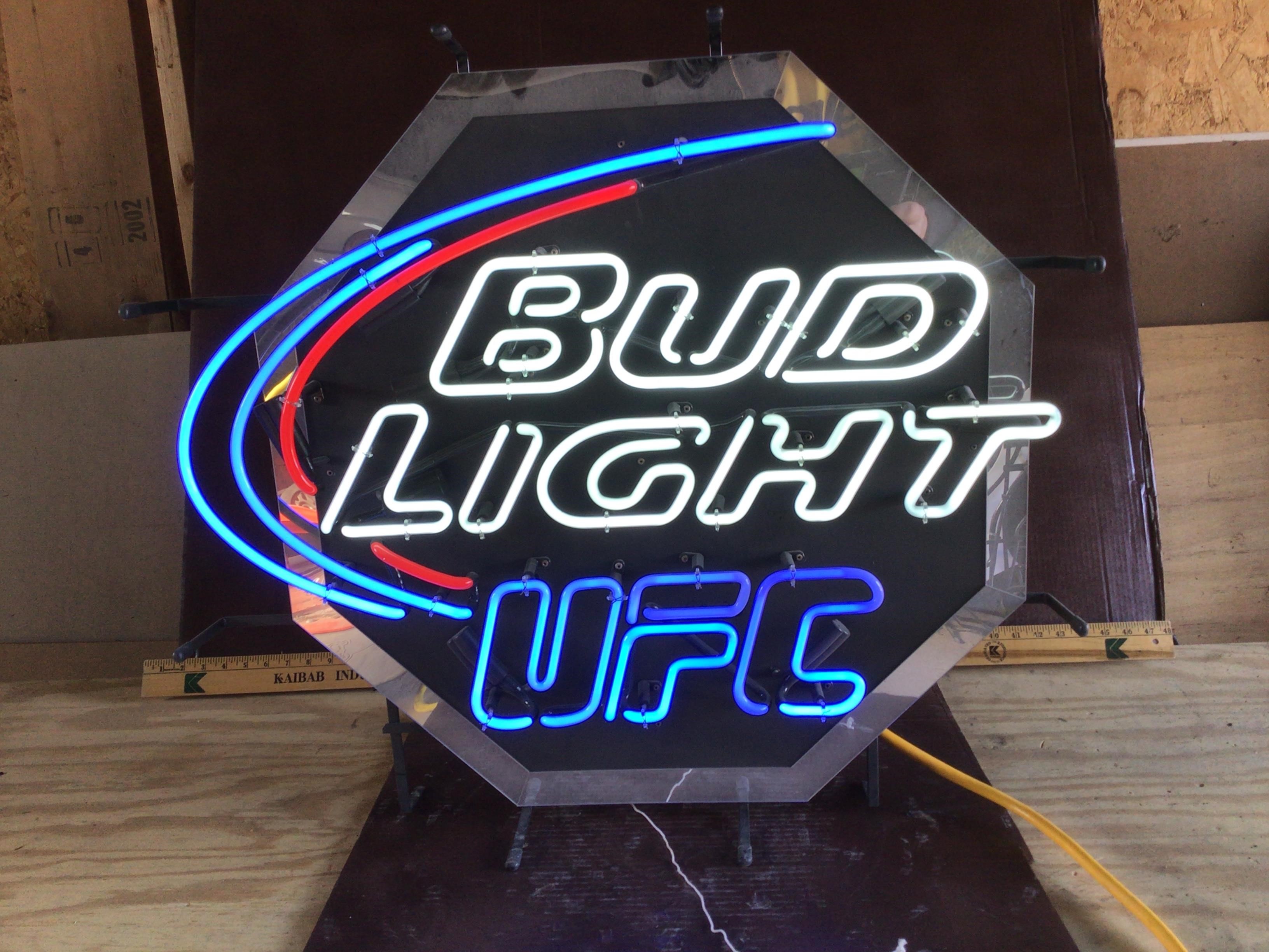 2013 Bud Light UFC Neon Sign BigIron Auctions