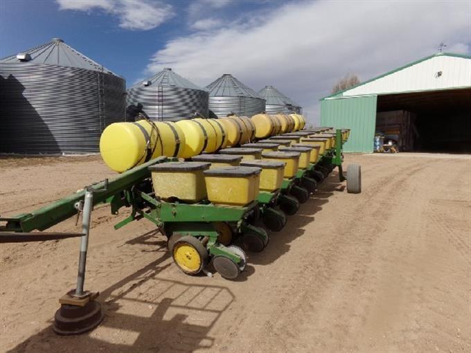 7+ Jd 12 Row Planter