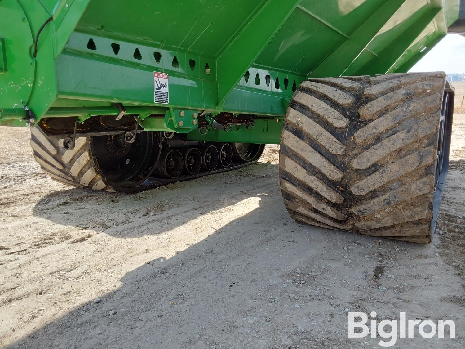 2019 Brent 1596 Tracked Grain Cart BigIron Auctions