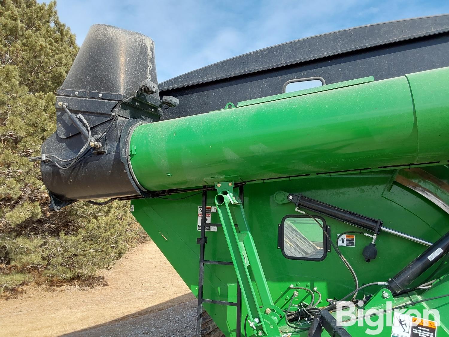 2019 Brent 1596 Tracked Grain Cart Bigiron Auctions 2496