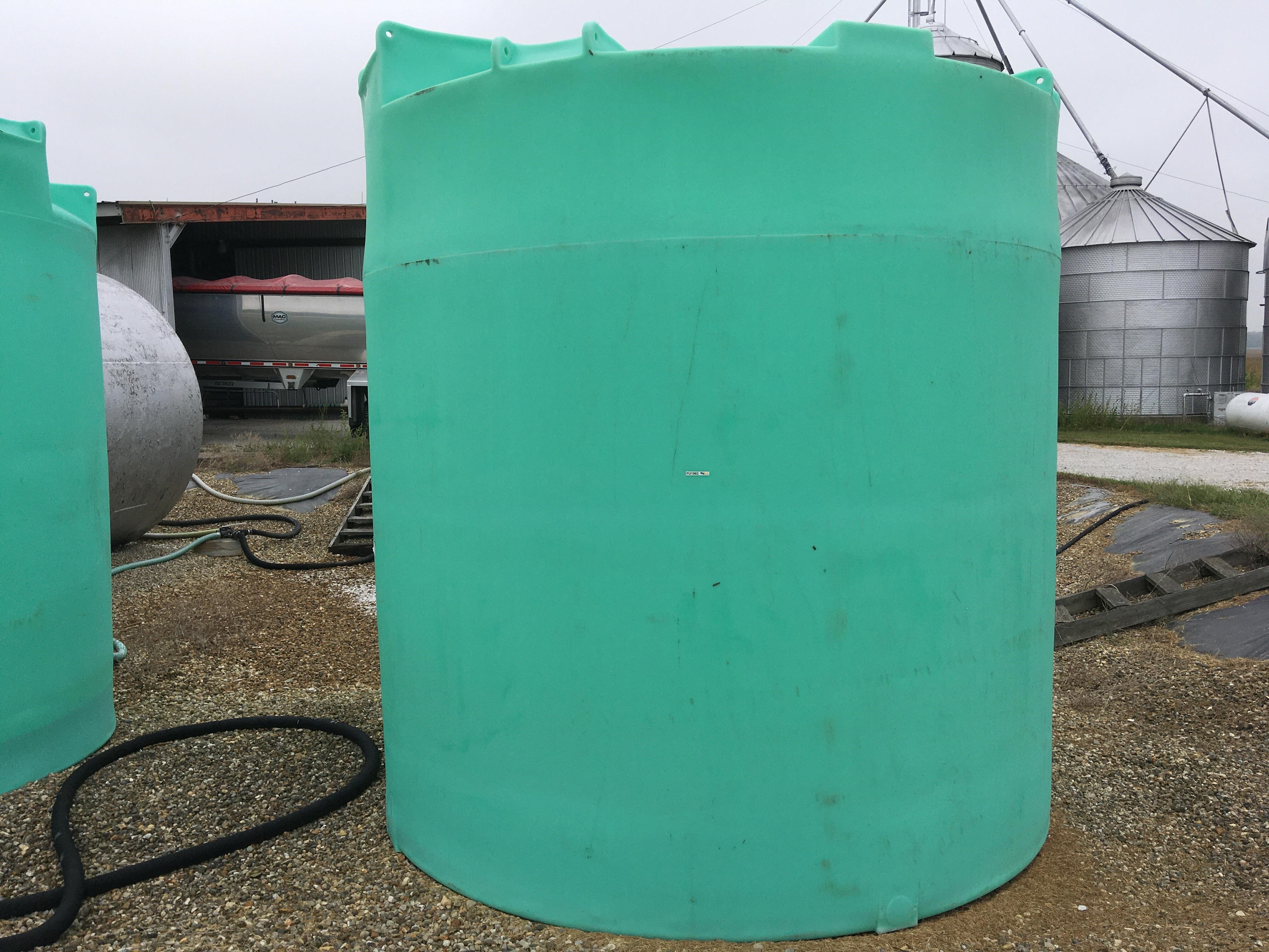 Poly Tank Bigiron Auctions