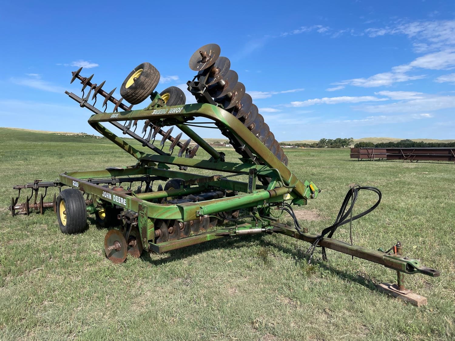 John Deere 235 Folding Disk BigIron Auctions