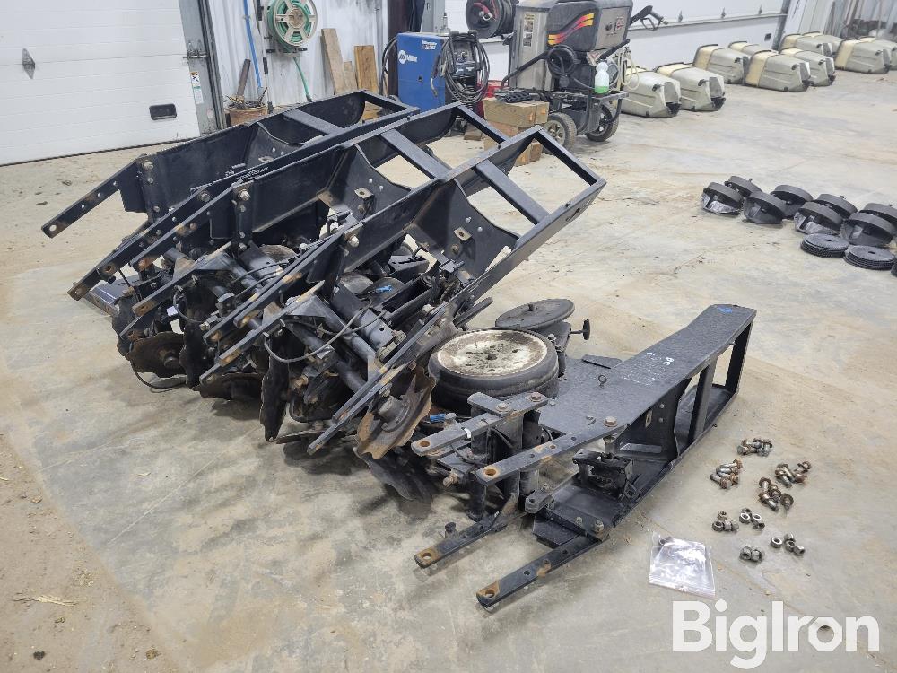 Kinze 2600 Planter Row Units Bigiron Auctions 3176