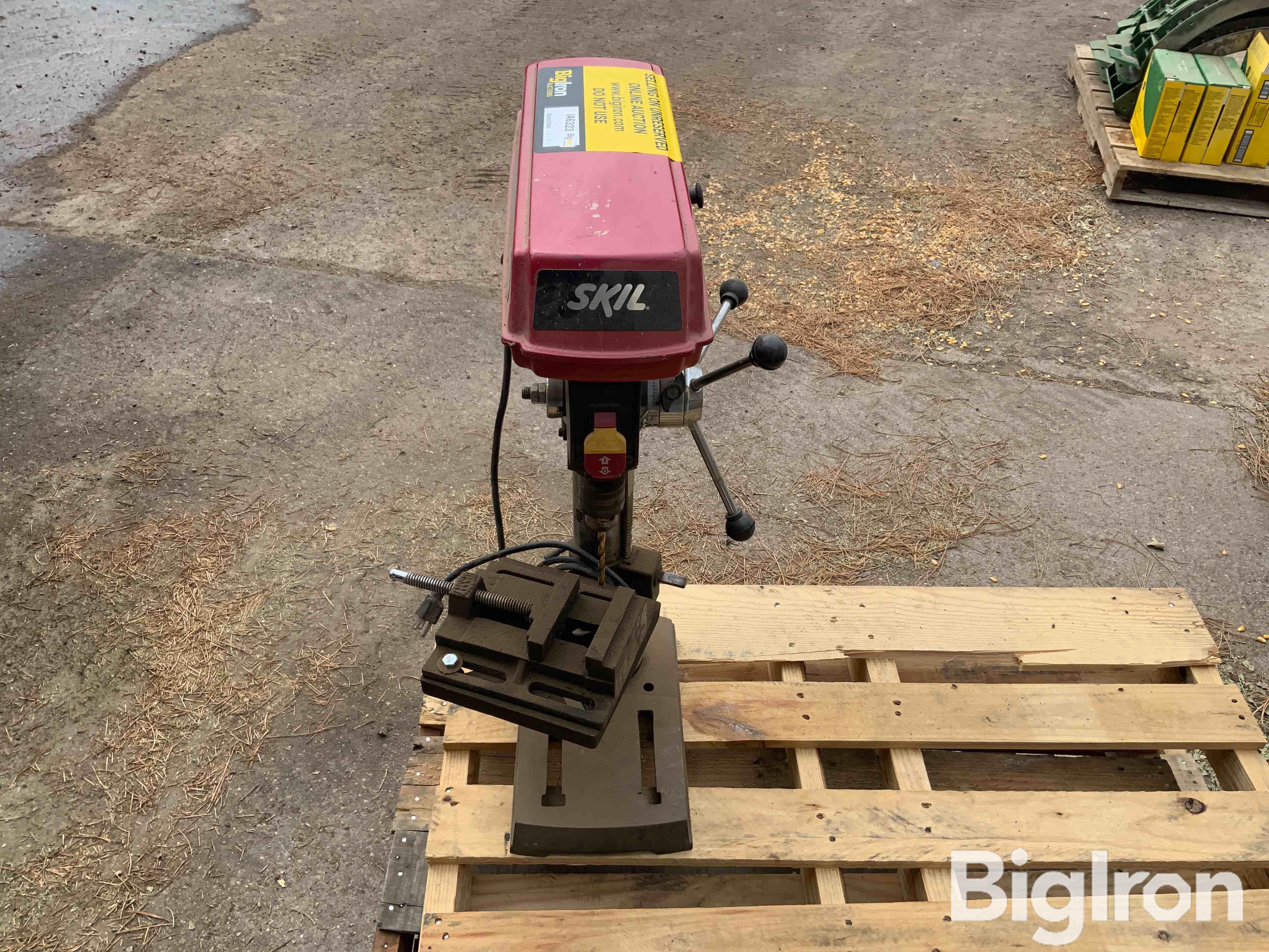 Skil 3320 on sale drill press