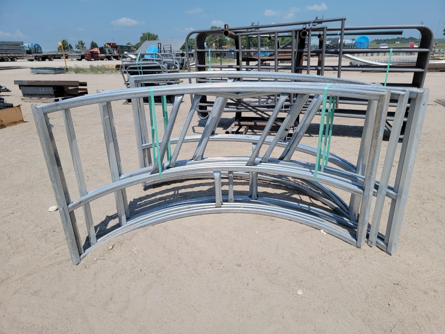 Behlen Galvanized Round Bale Feeders BigIron Auctions