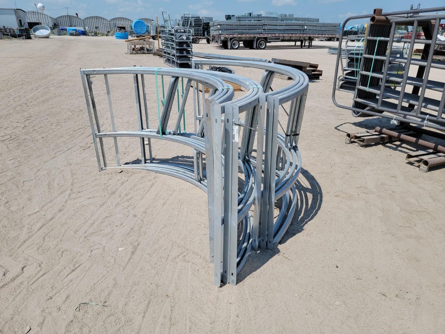 Behlen Galvanized Round Bale Feeders BigIron Auctions