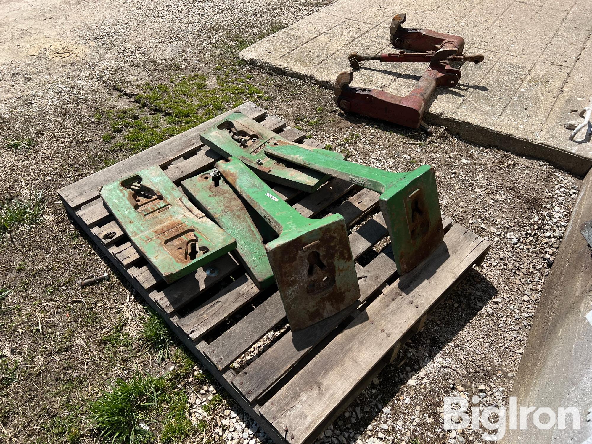 John Deere Front Weights W/ Mounting Bracket BigIron Auctions