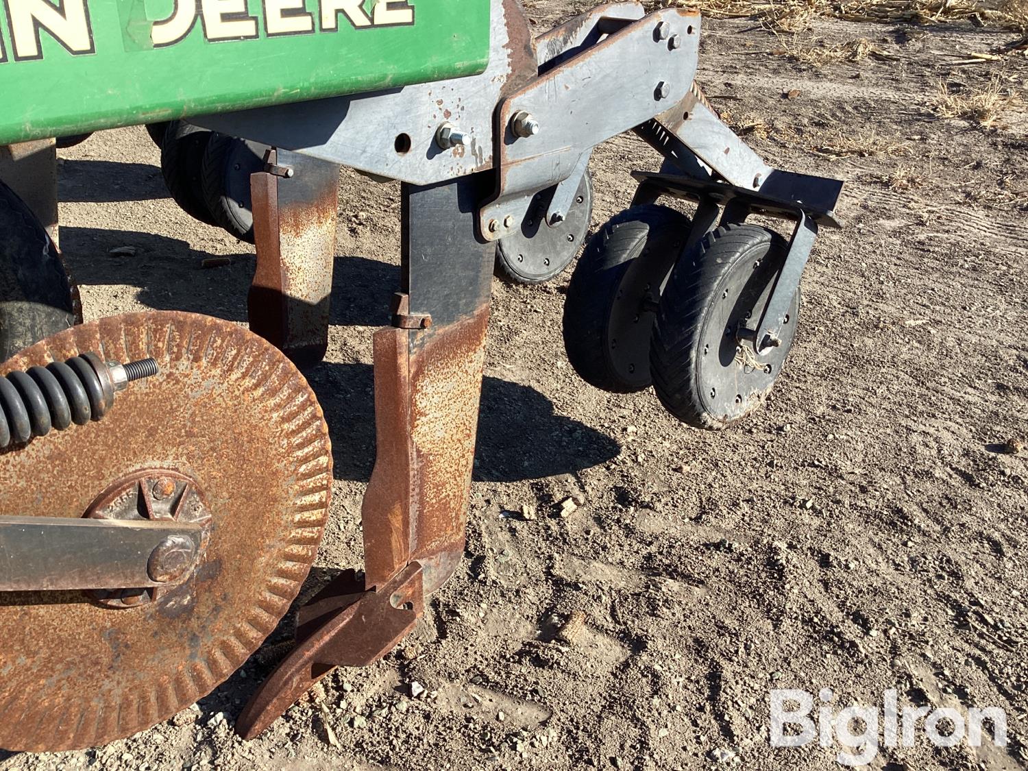 John Deere 2100 Minimum Till Ripper Bigiron Auctions 2521