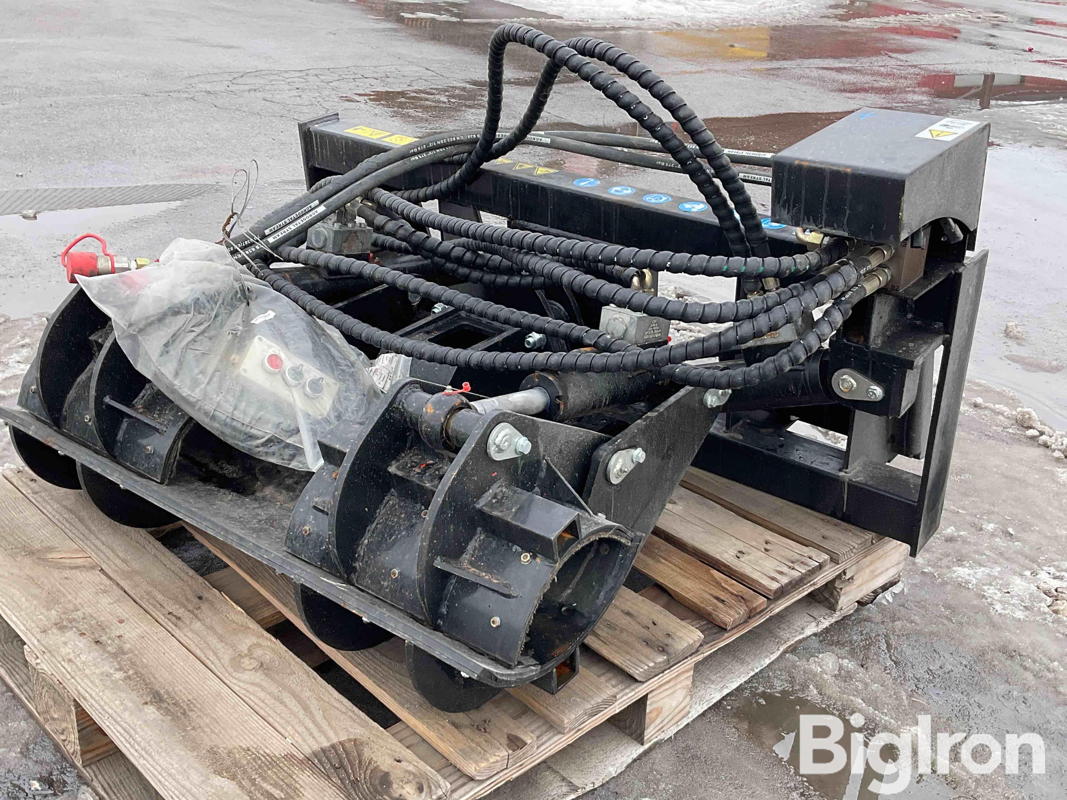 2023 AGROTK SSPOC Skid Steer Rotating Pole/Tree Clamp BigIron Auctions