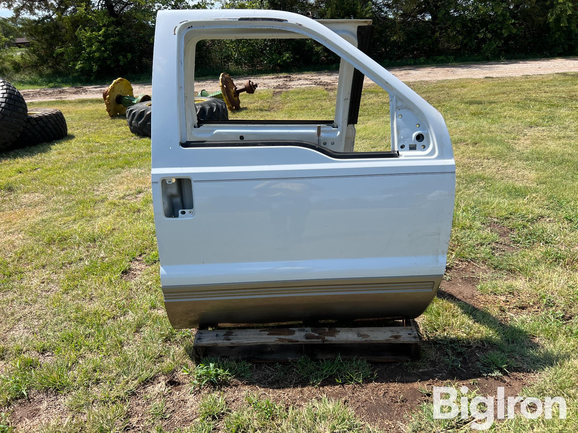 2000 Ford Excursion Doors Bigiron Auctions