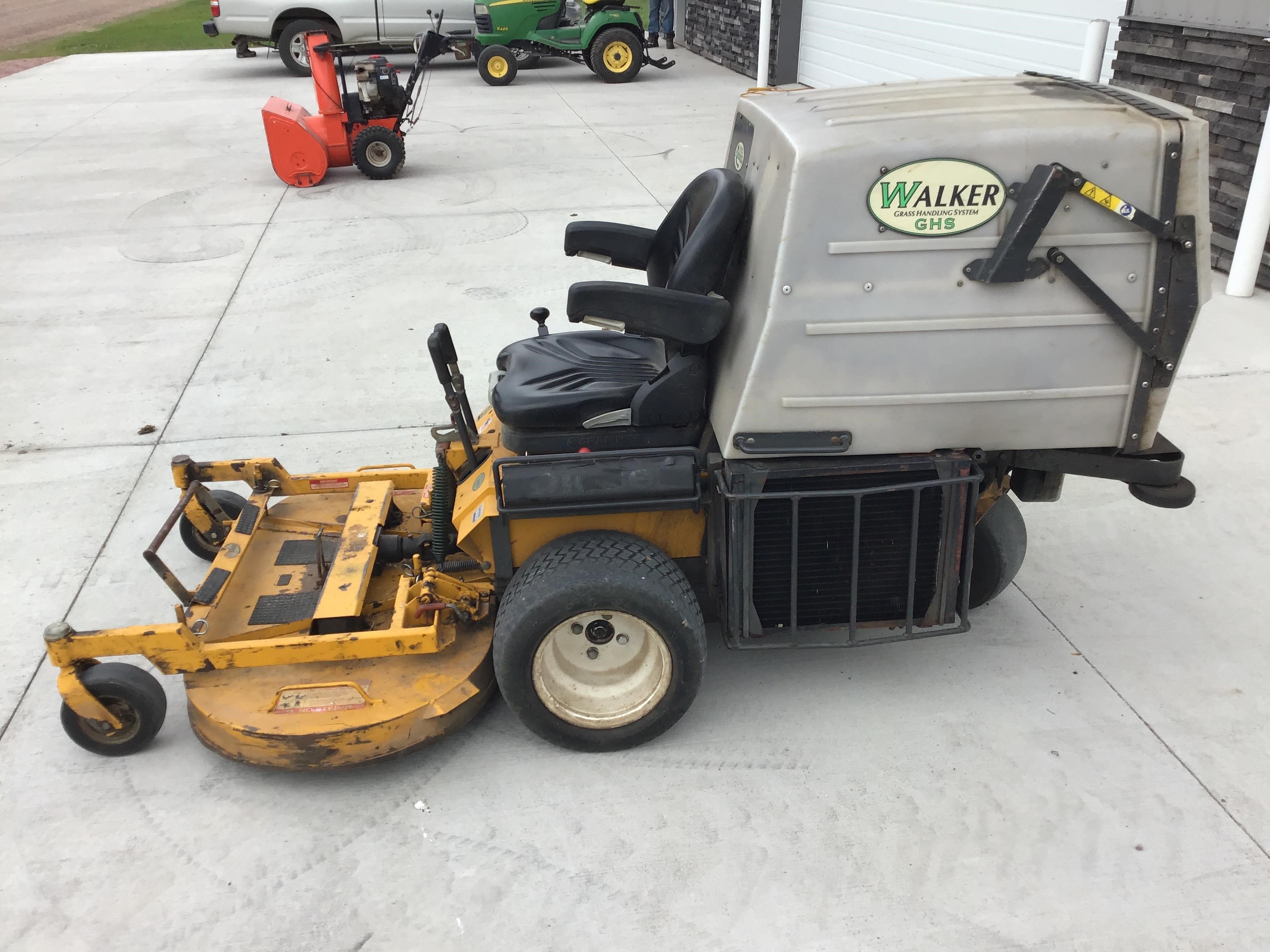 2012 Walker MDDGHS Zero Turn Mower BigIron Auctions