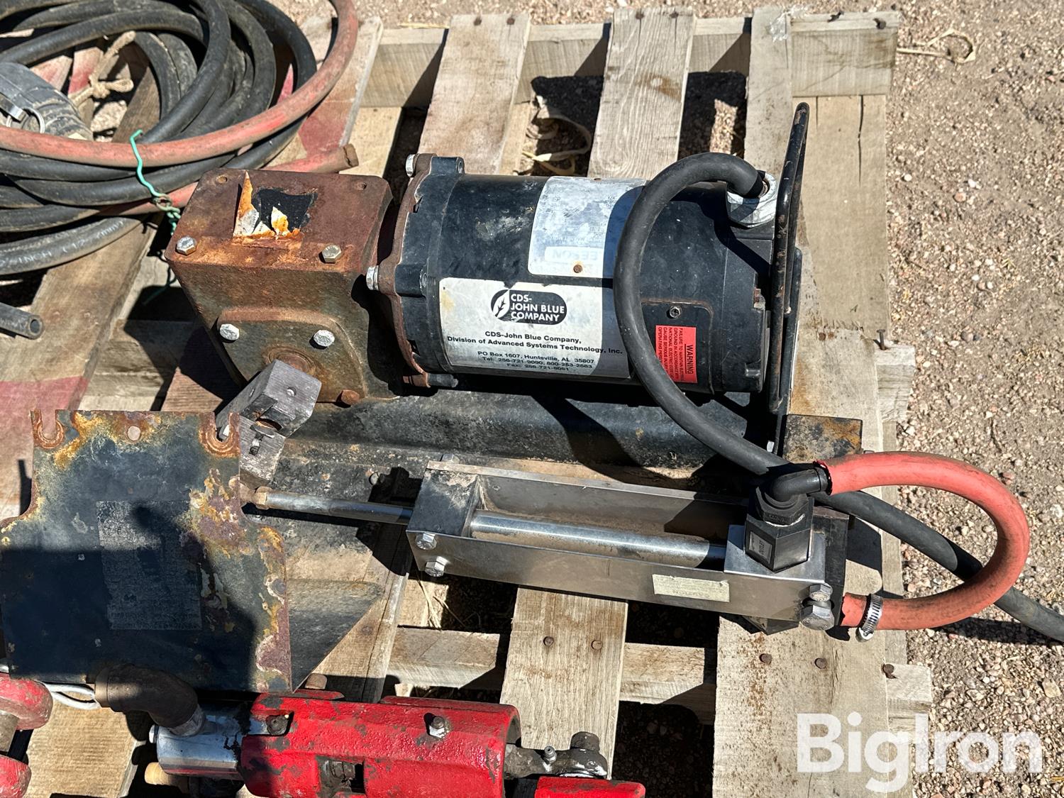 Fertilizer Injection Pumps & Hydraulic Cylinder Bigiron Auctions