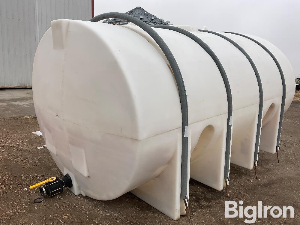 Snyder 3200-Gal Liquid Poly Leg Tank BigIron Auctions