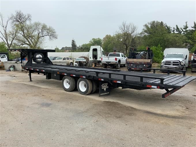 2013 PJ 30' T/A Tilt Gooseneck Implement Trailer BigIron Auctions