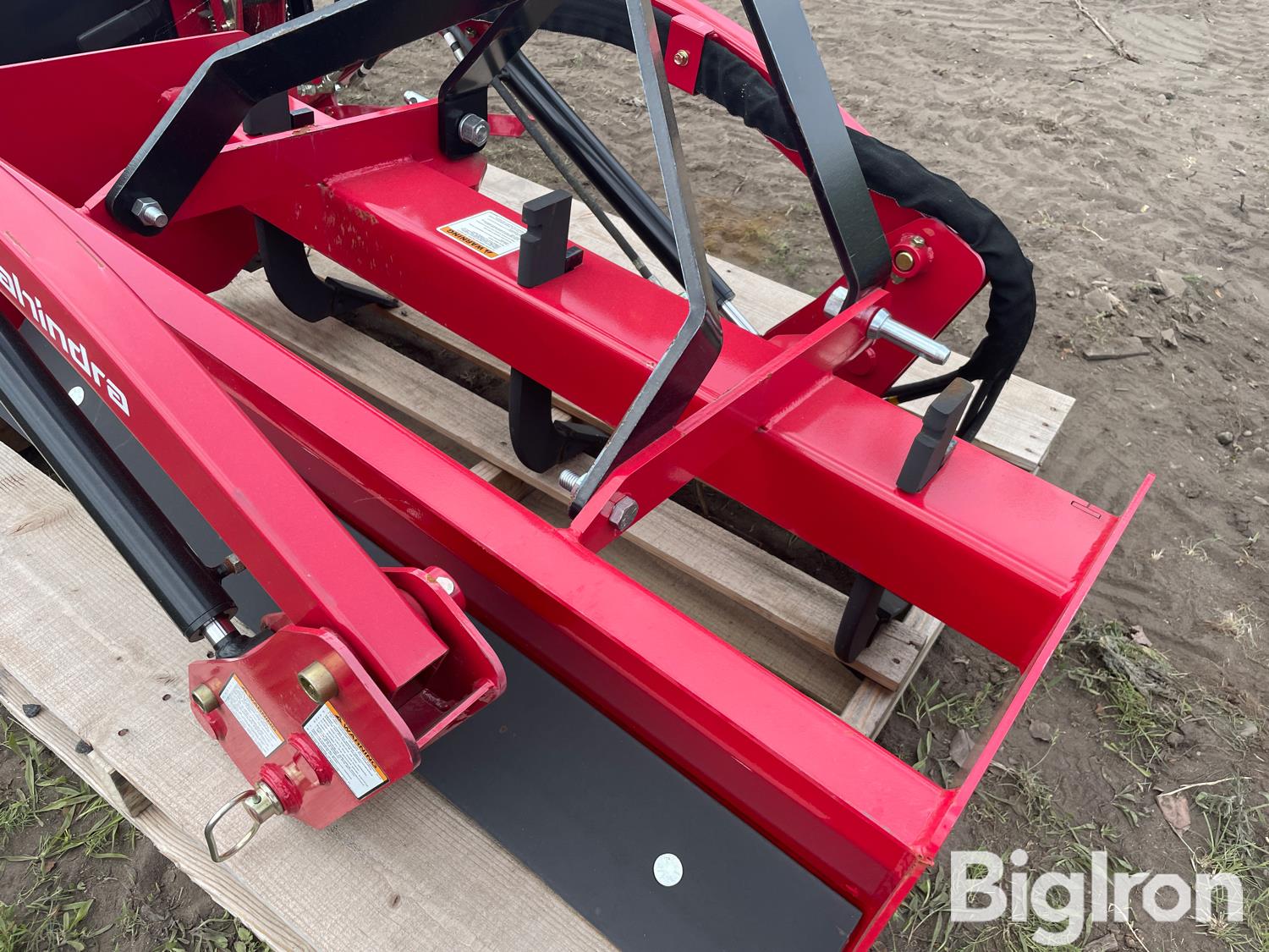 Mahindra 23L Box Blade & Loader Attachments BigIron Auctions