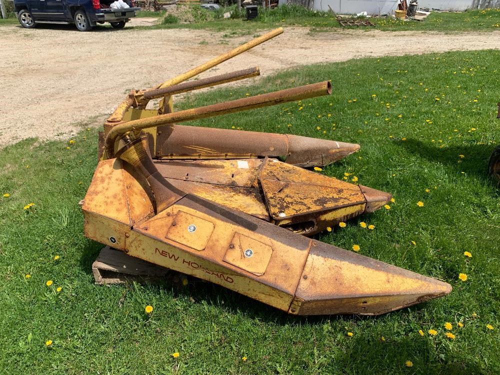 New Holland 822 2R38 Corn Head Attachment BigIron Auctions