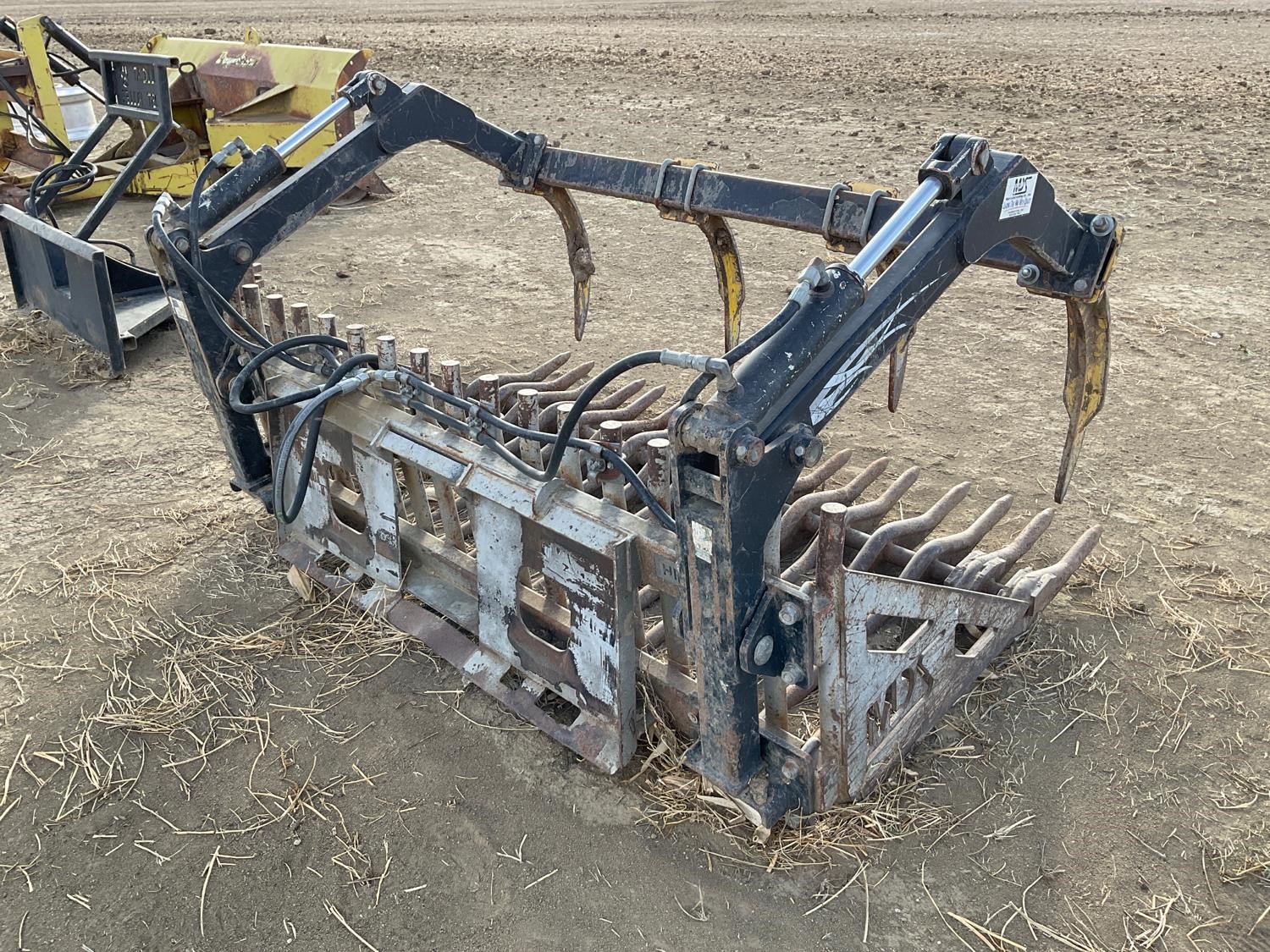 MDS Rock/Debris Grapple Bucket BigIron Auctions