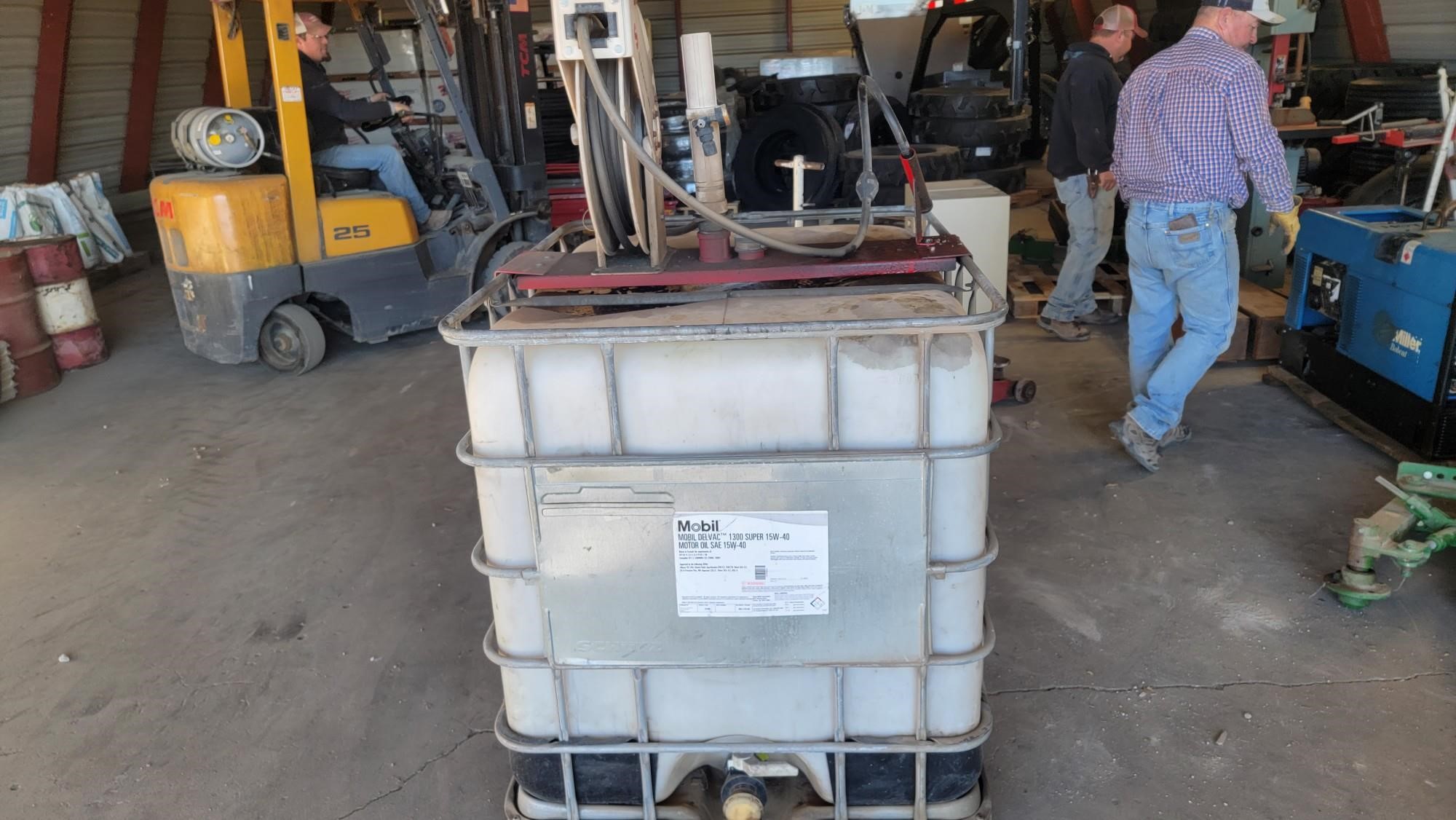 Oil Container With Pump BigIron Auctions   Noname 11011 8978332546ae4f5d89097d67aaf7cafe 