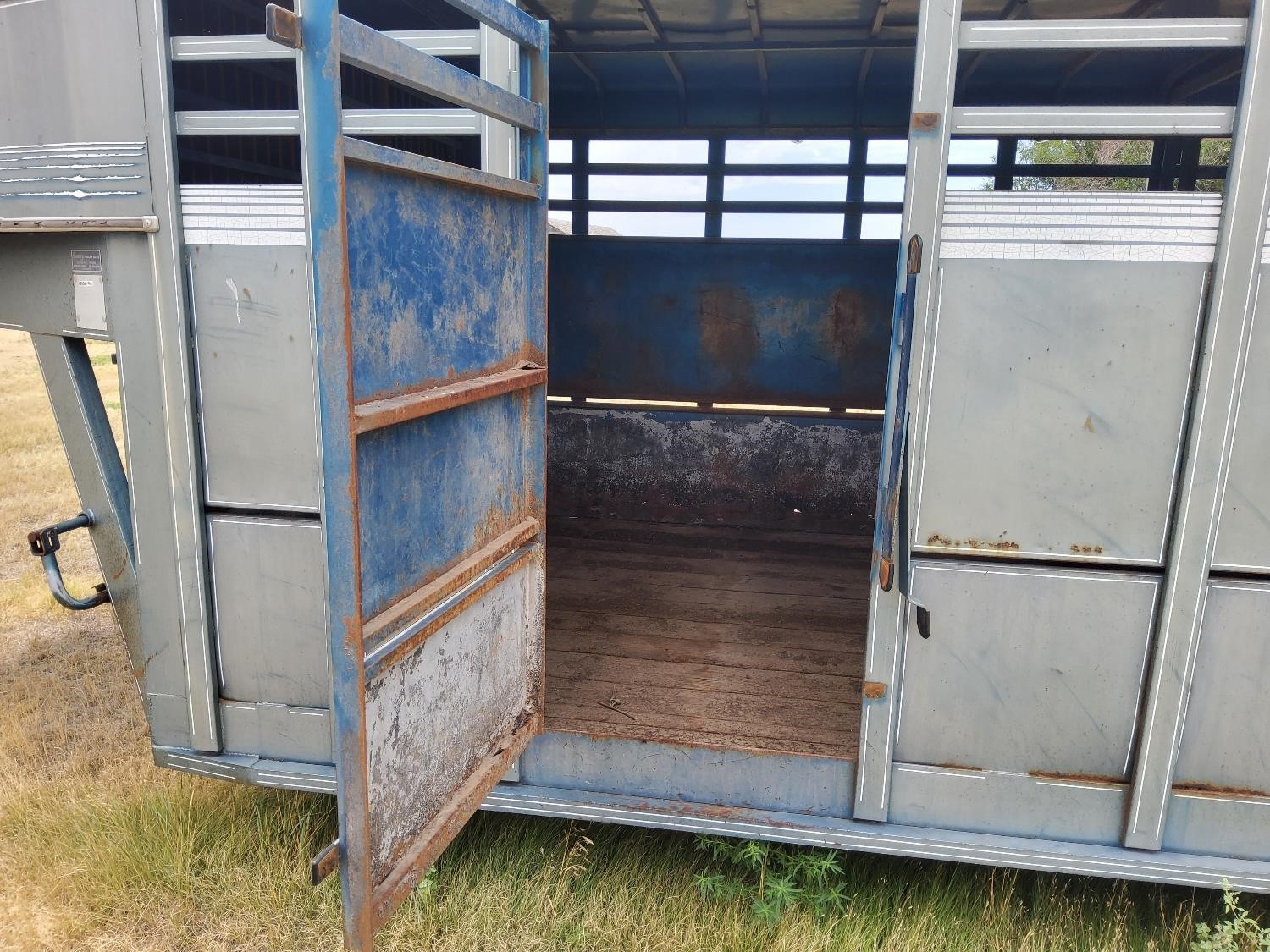 1991 Diamond D 8x32 Tri A Livestock Trailer Bigiron Auctions