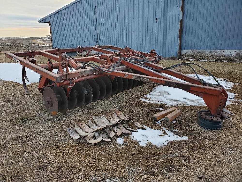 Bush Hog 1550 9-Shank Chisel Plow BigIron Auctions