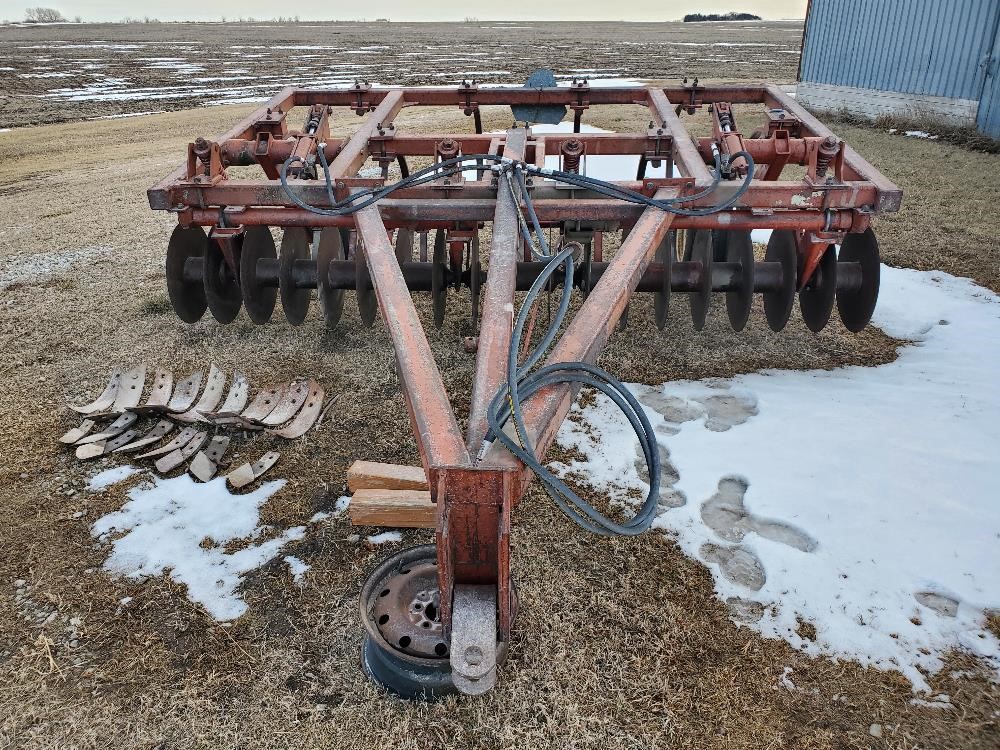 Bush Hog 1550 9-Shank Chisel Plow BigIron Auctions