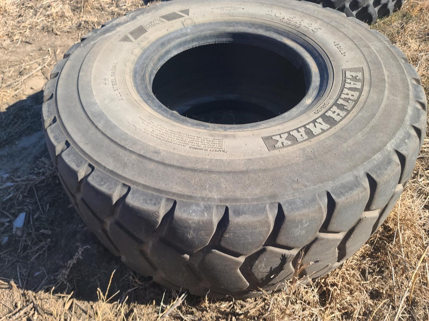 BKT Earth Max Payloader 20.5-25 Tire BigIron Auctions