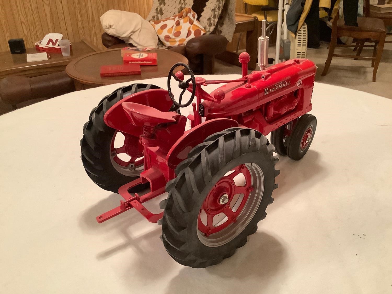 Farmall H 1/8th Scale Toy Tractor BigIron Auctions