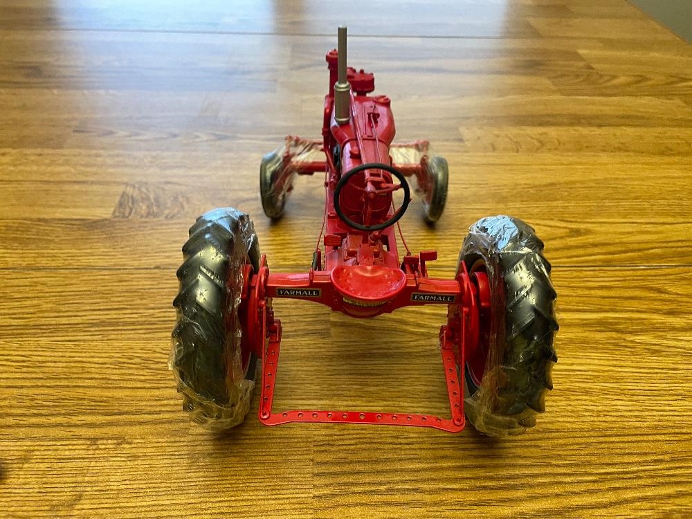 1994 Ertl McCormick-Deering F20 Farmall 1/16th Scale Precision Series ...