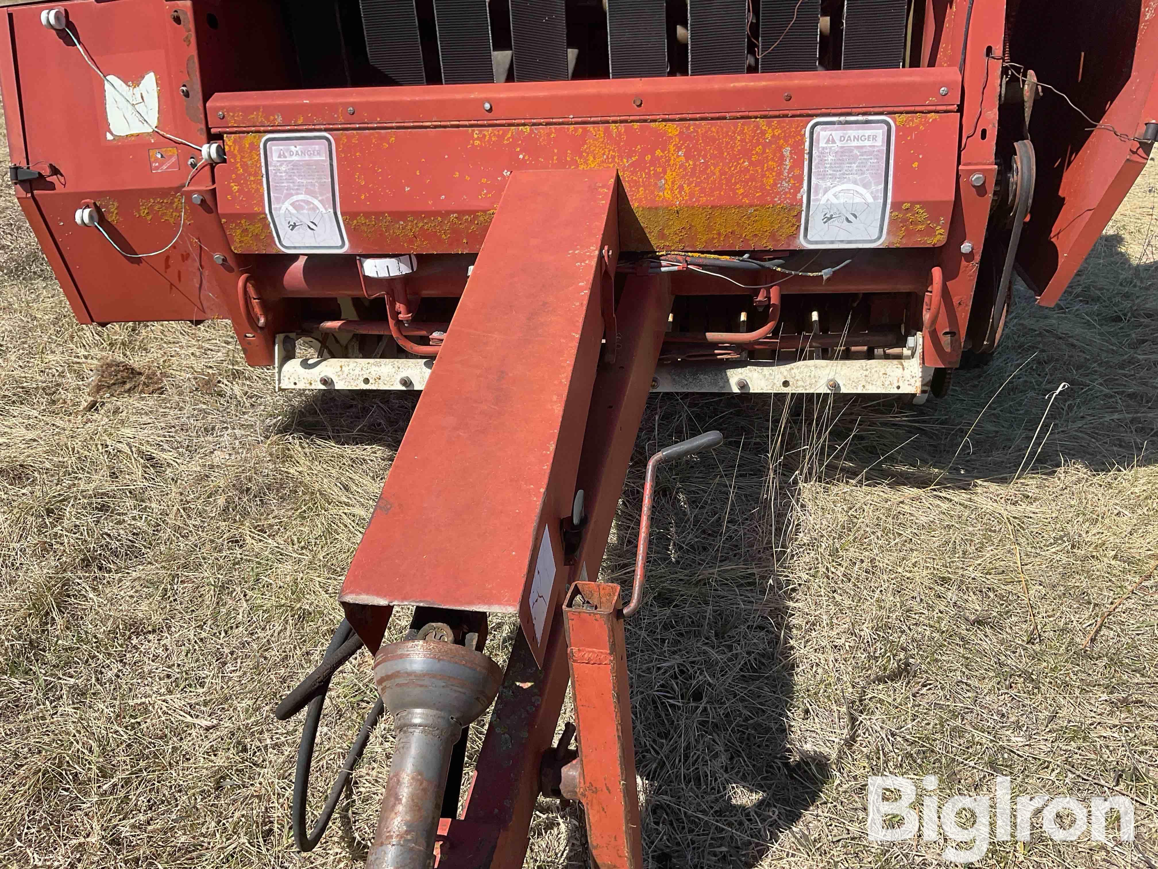 1984 Hesston 5580 Round Baler Bigiron Auctions