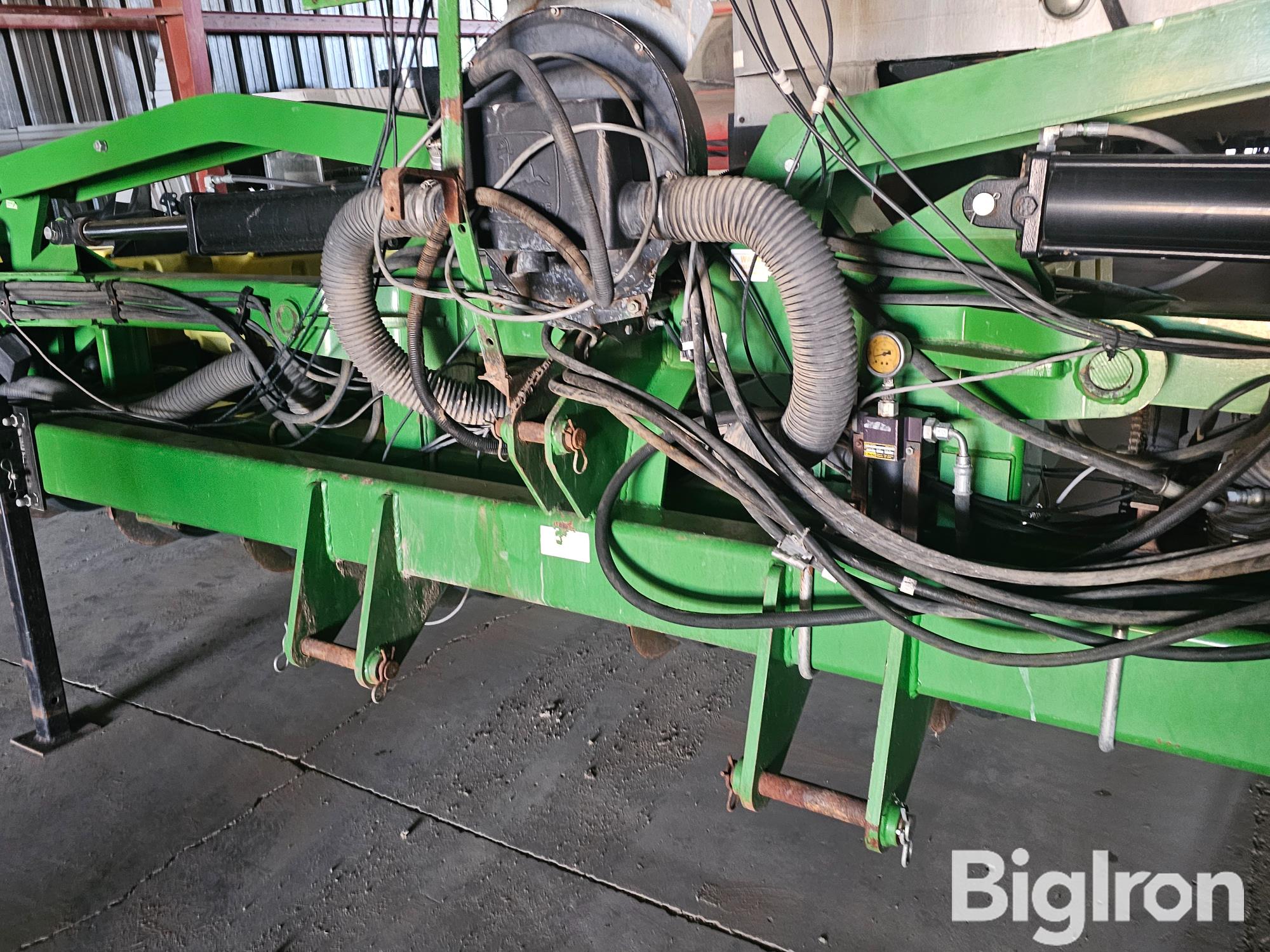 John Deere Moore Built Maxemerge Plus 12r30 Stack Fold Planter Bigiron Auctions 6634