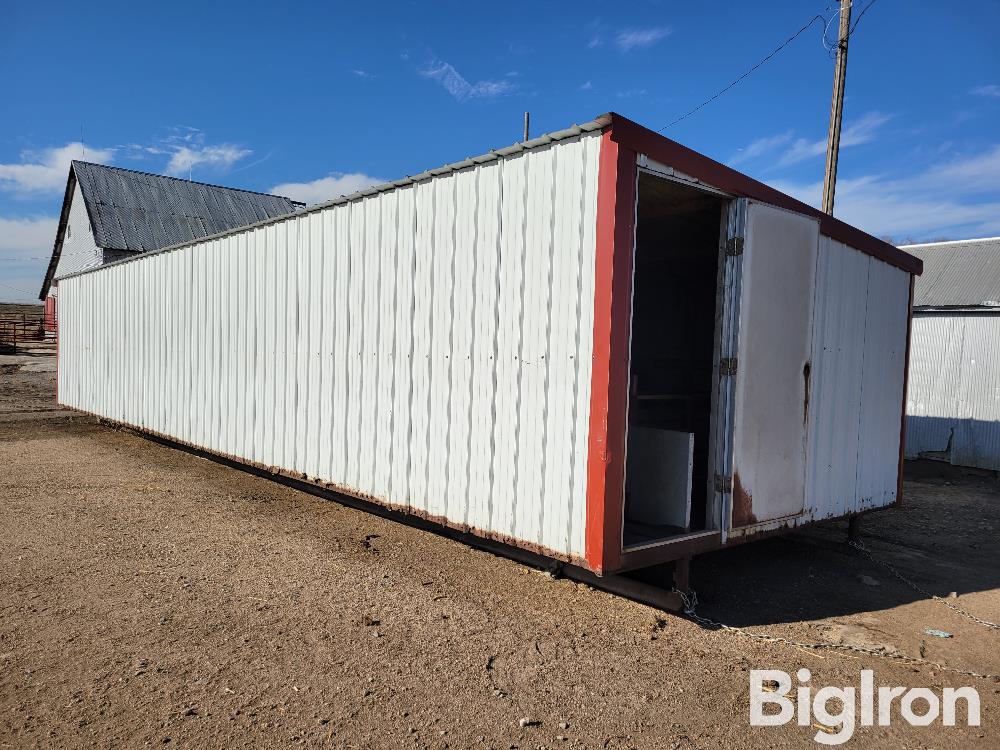 portable-farrowing-barn-bigiron-auctions