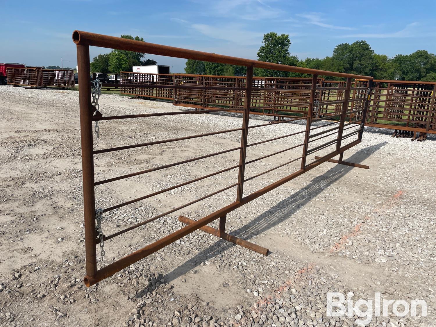 24' Free Standing Cattle Panel With 12' Swing Gate Bigiron Auctions