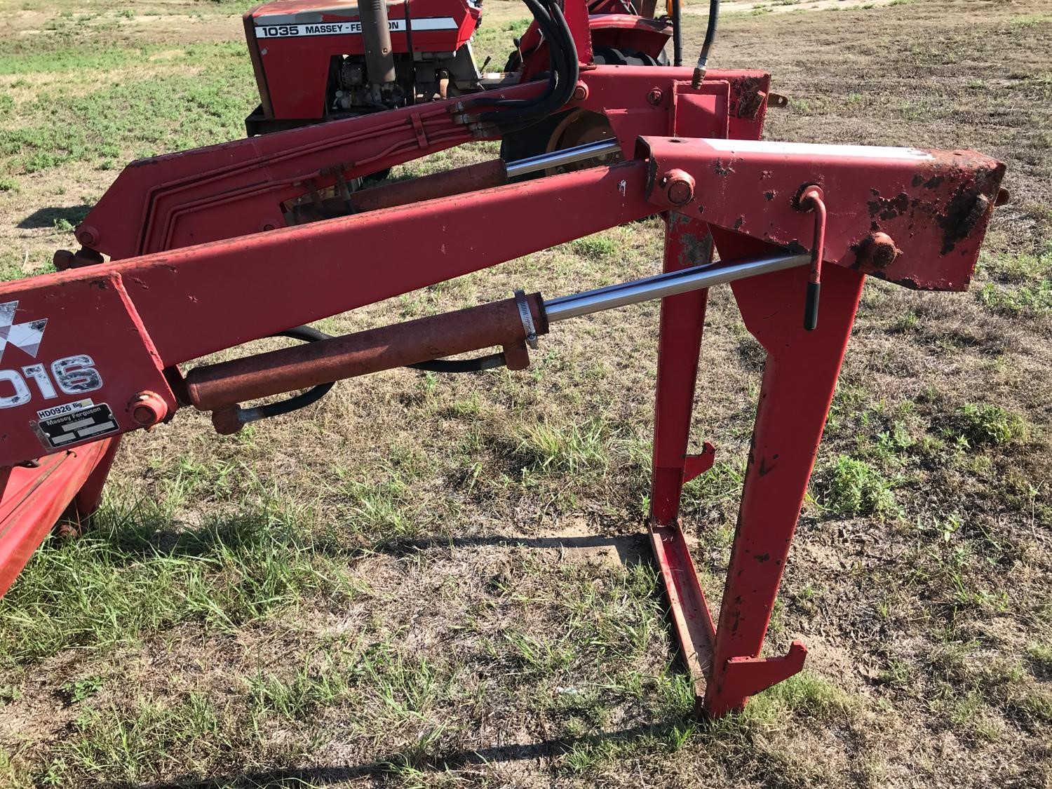 Massey Ferguson 1016 Front End Loader W Mount & Bucket Bigiron Auctions