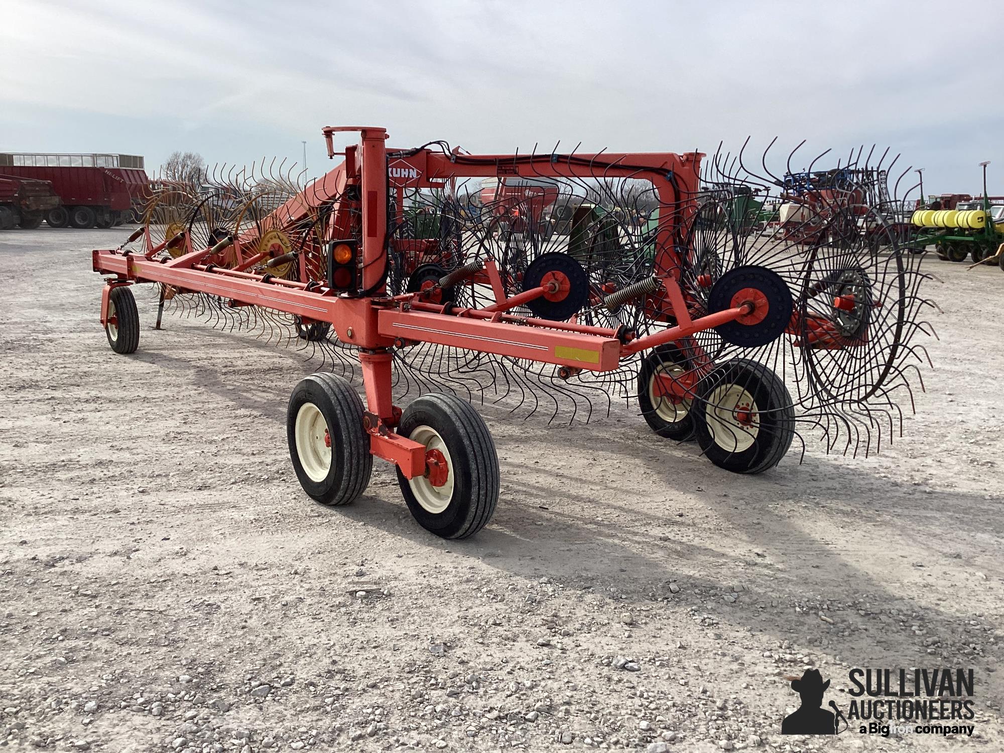 KUHN SR600 SpeedRake 14-wheel Hay Rake BigIron Auctions