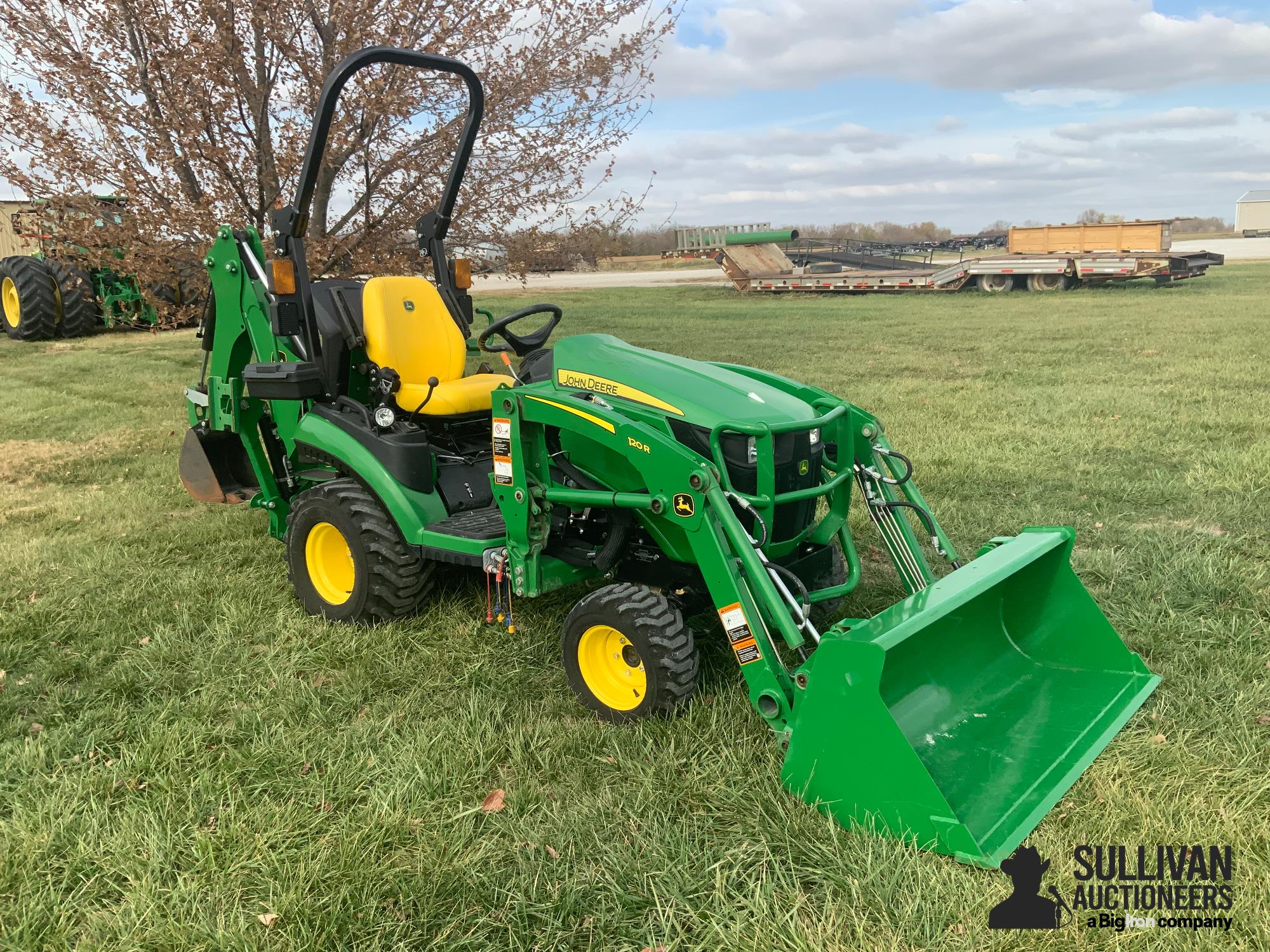 2021 John Deere 1025R MFWD Compact Utility Tractor W/Loader & Backhoe ...