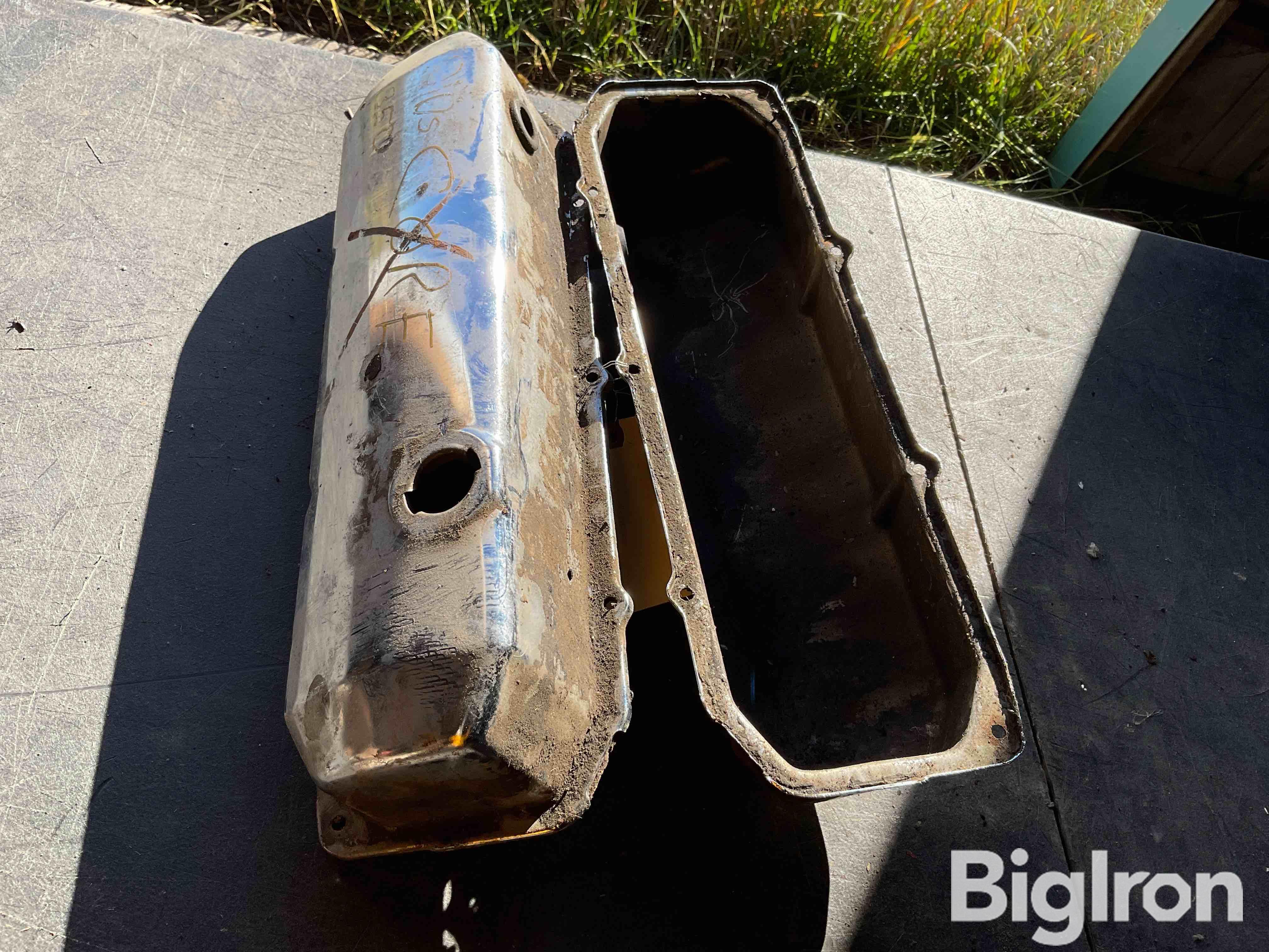 Oldsmobile 350ci Valve Covers Bigiron Auctions