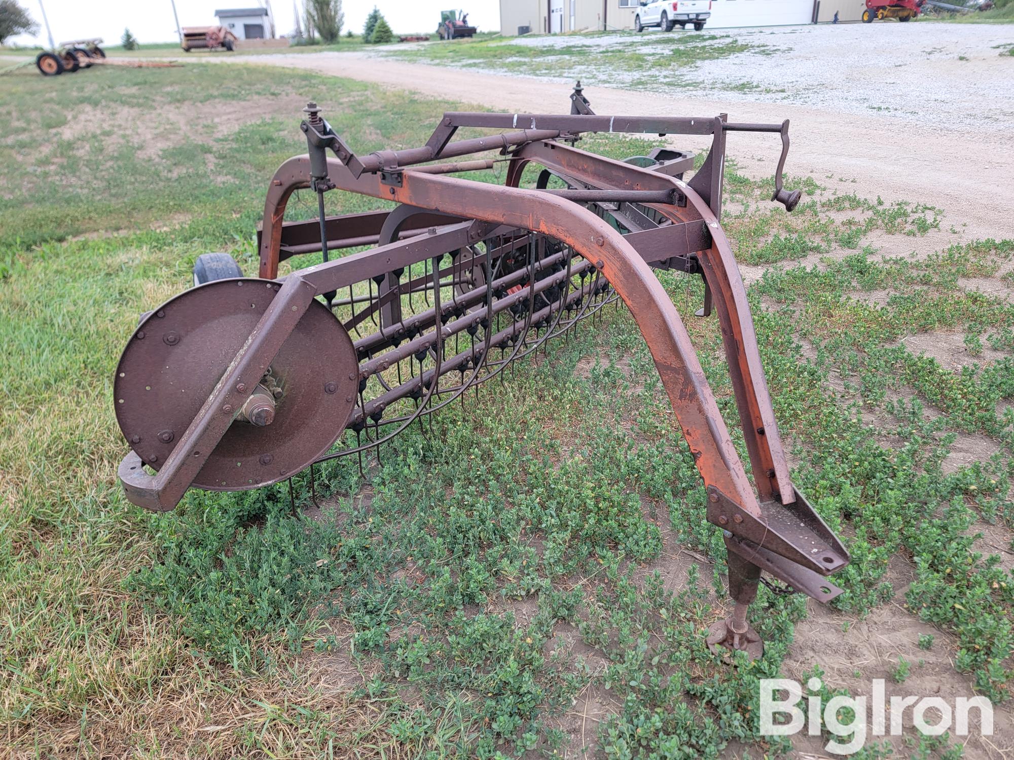 New Idea 402 Hay Rake Bigiron Auctions 4808