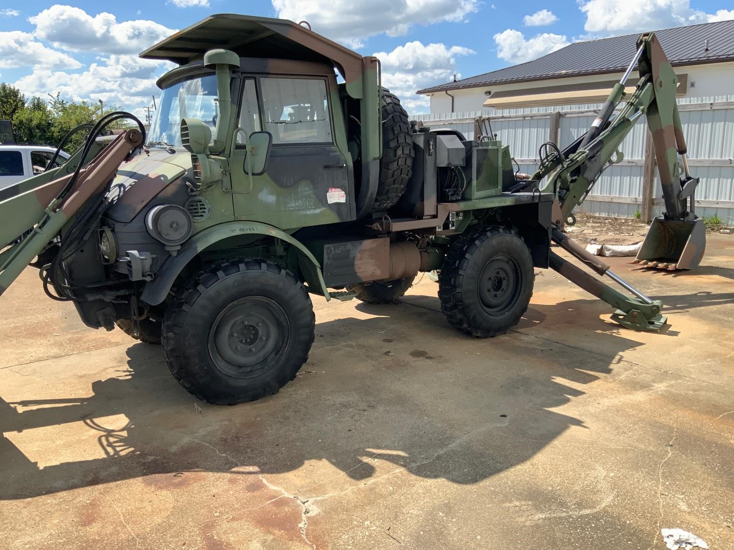 1990 Freightliner Unimog 435C Military Wheeled Loader Backhoe BigIron ...