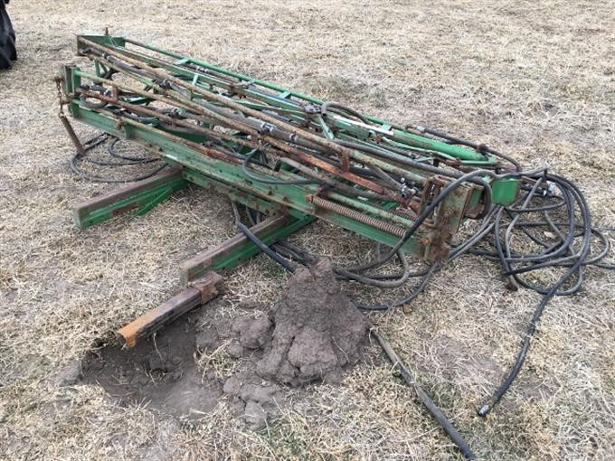 Sprayer Boom BigIron Auctions   Sprayerboom 4 