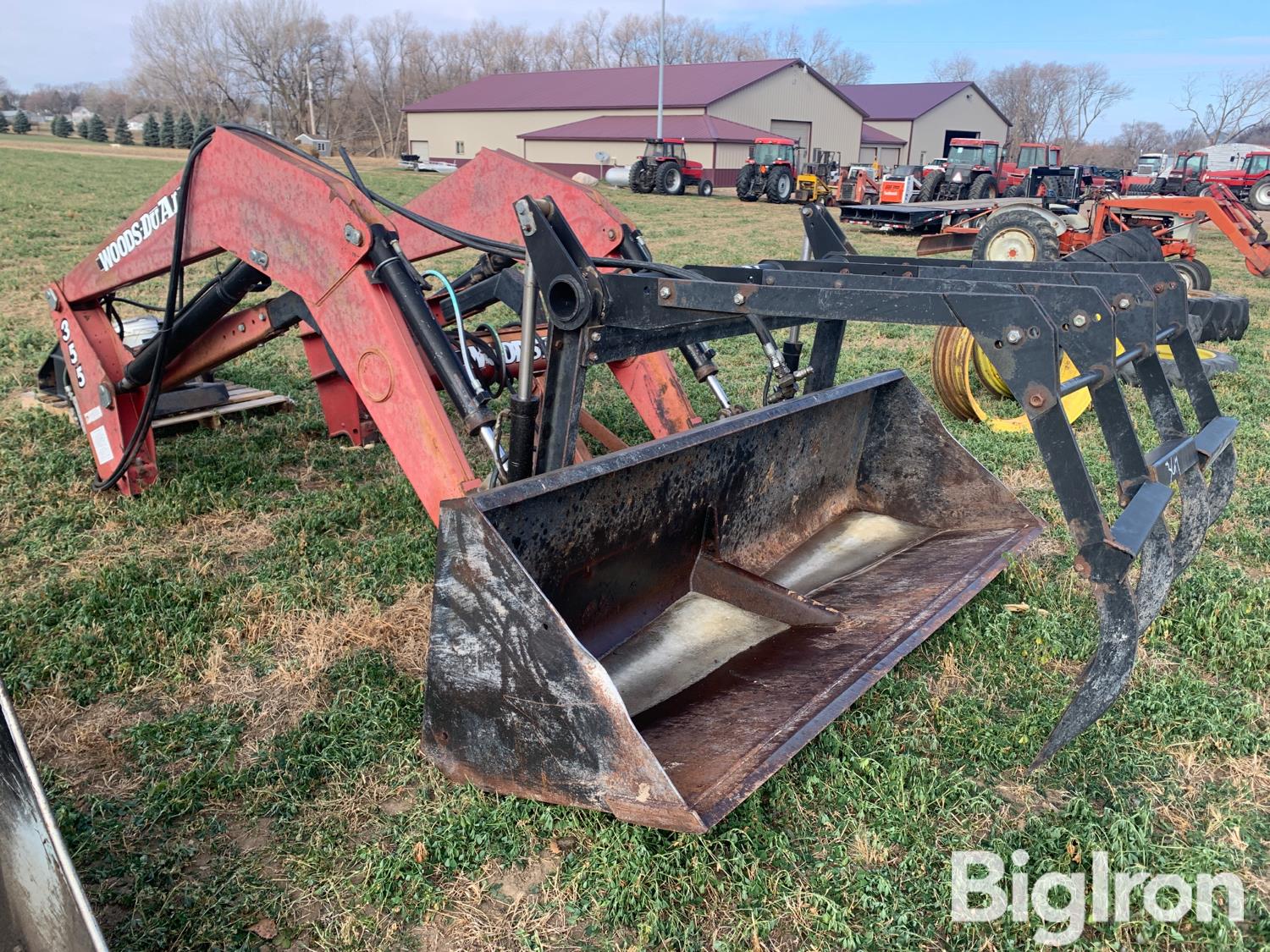 Woods Dual 355 Loader W  Grapple Bigiron Auctions