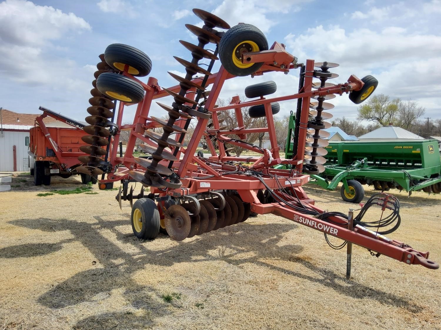 Sunflower 1233 27' Tandem Disk BigIron Auctions