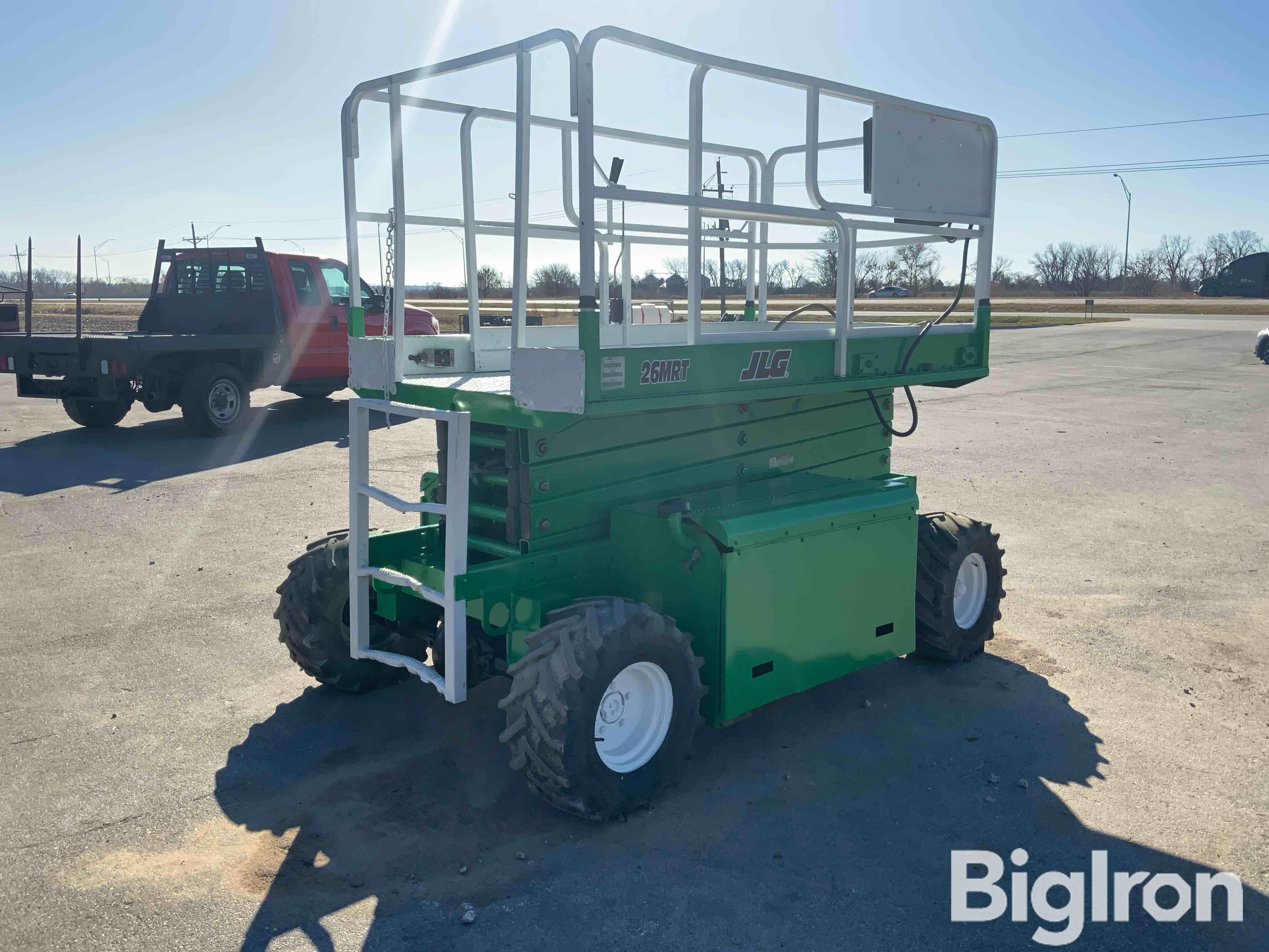 Jlg 26mrt Rough Terrain 4wd Scissor Lift Bigiron Auctions