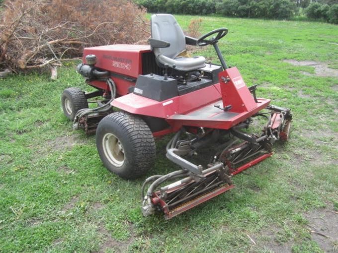 Toro 5400-D Reel Master 95 Wide Commercial Finishing Riding Mower BigIron  Auctions
