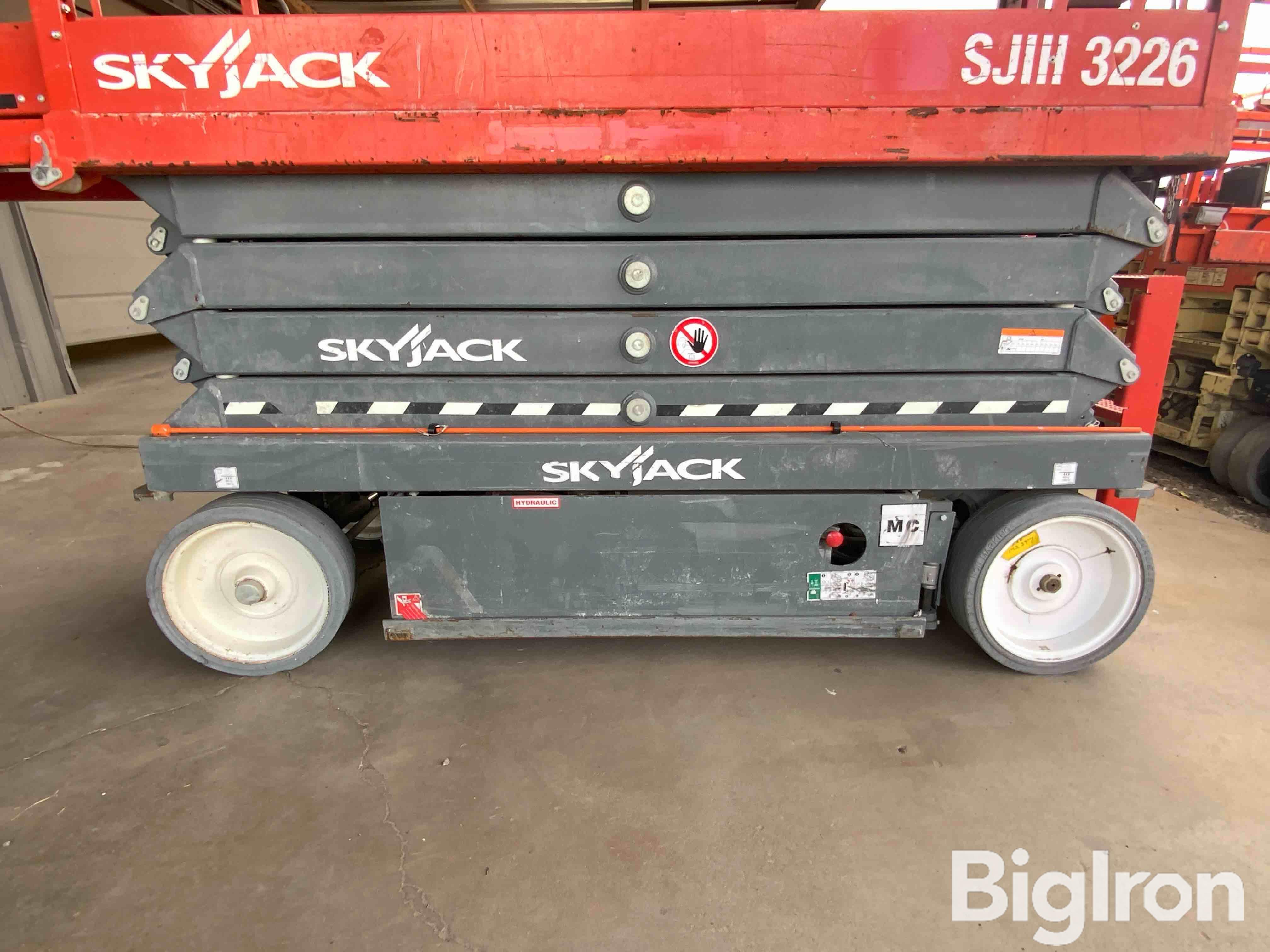 2018 SkyJack SJIII 3226 Scissor Lift BigIron Auctions