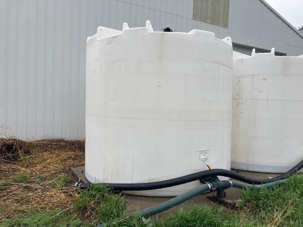 Snyder Industries TK 3000VDT X 102 HD/NAT Fertilizer Tank BigIron Auctions