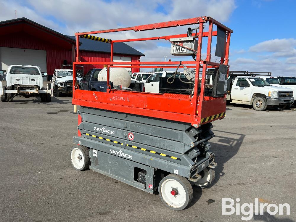 2015 SkyJack SJ 3226 Self-Propelled Scissor Lift BigIron Auctions